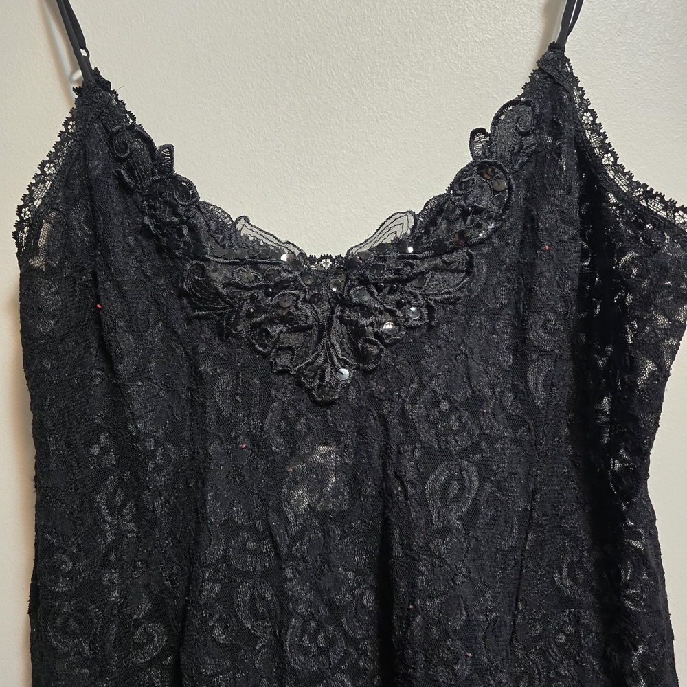 Vintage Elegant Black Lace Nightgown - Picture 3 of 11